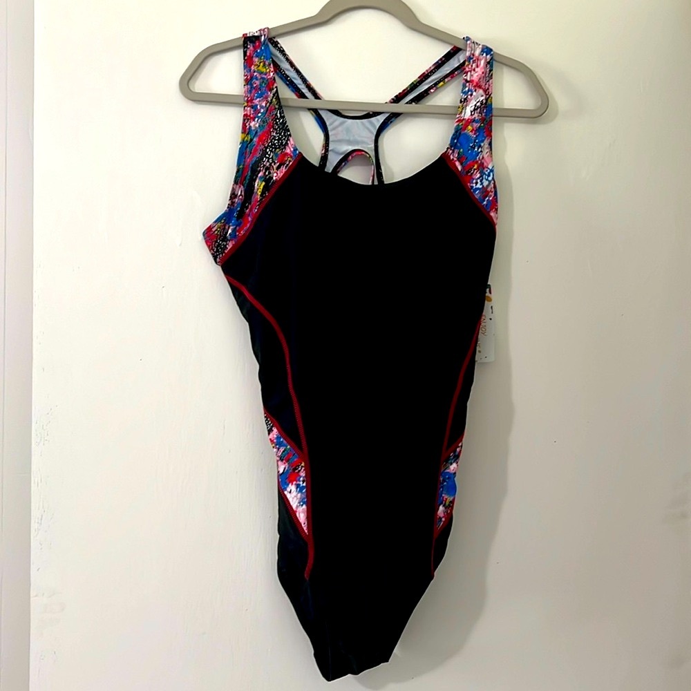 NWT women’s swimsuit